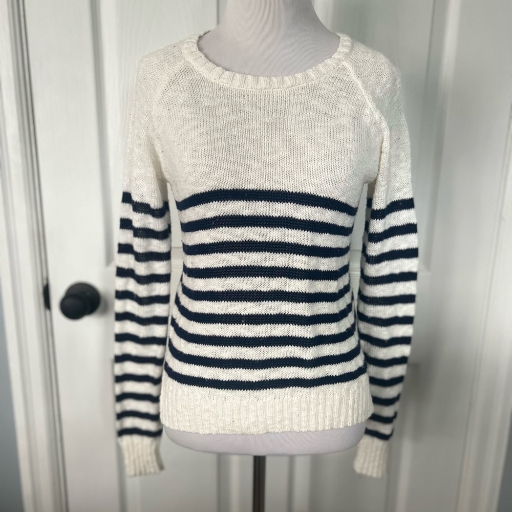 Lightweight White & Navy Striped Sweater (XS)
